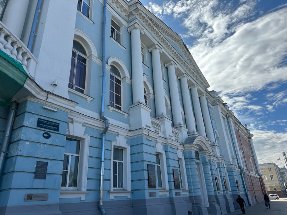 ПИМУ инициировал работы по реставрации фасада главного учебного корпуса ПИМУ инициировал работы по реставрации фасада главного учебного корпуса